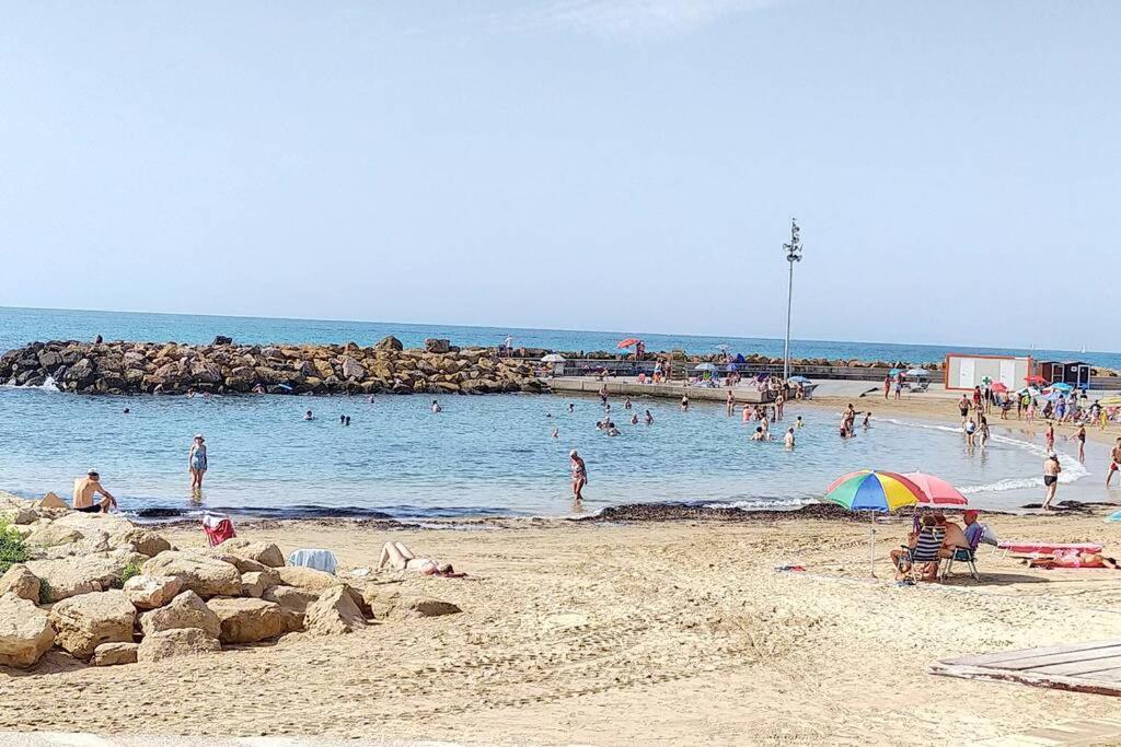 Estudio Comodo En Torrevieja Eksteriør billede