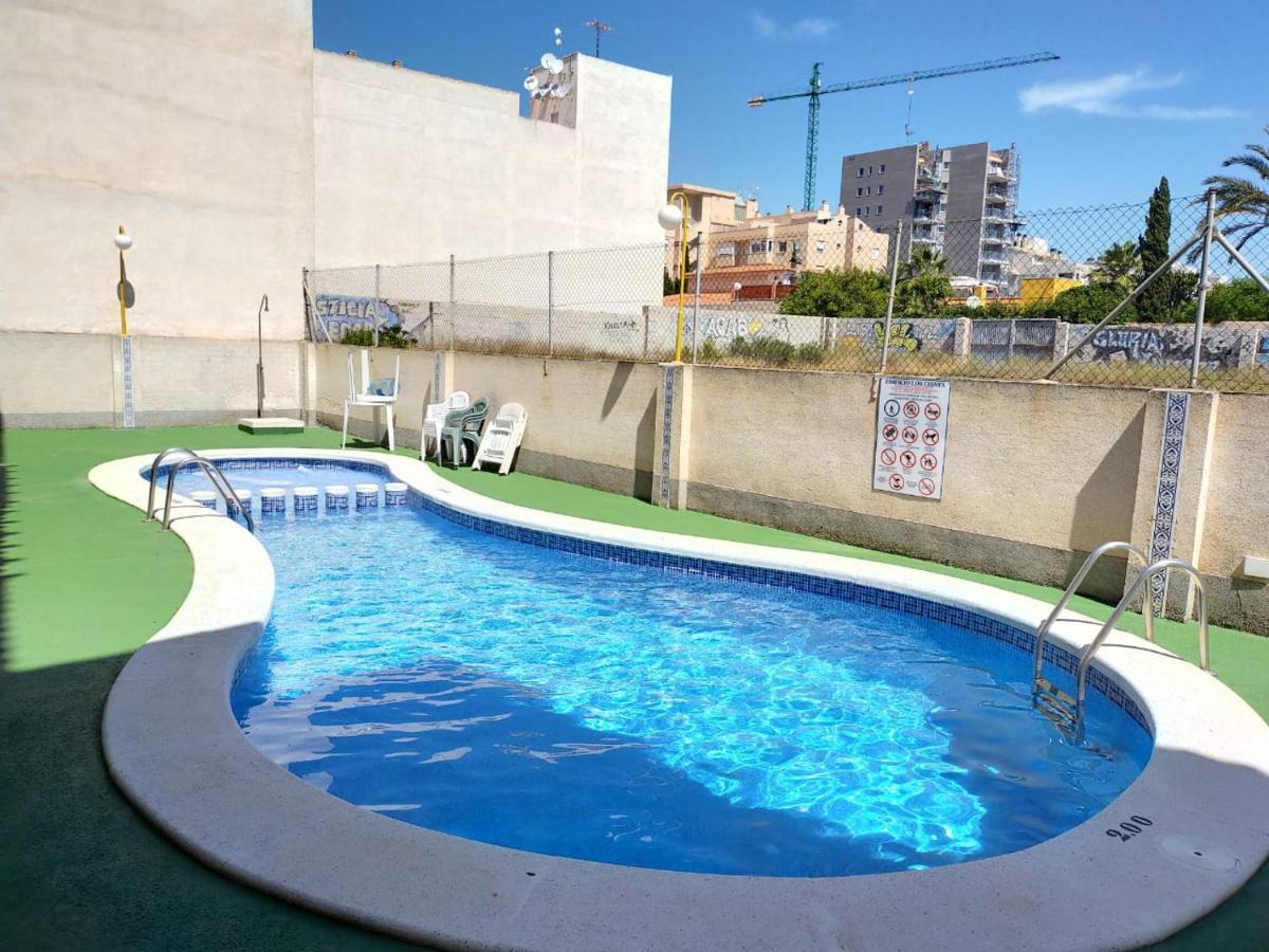 Estudio Comodo En Torrevieja Eksteriør billede